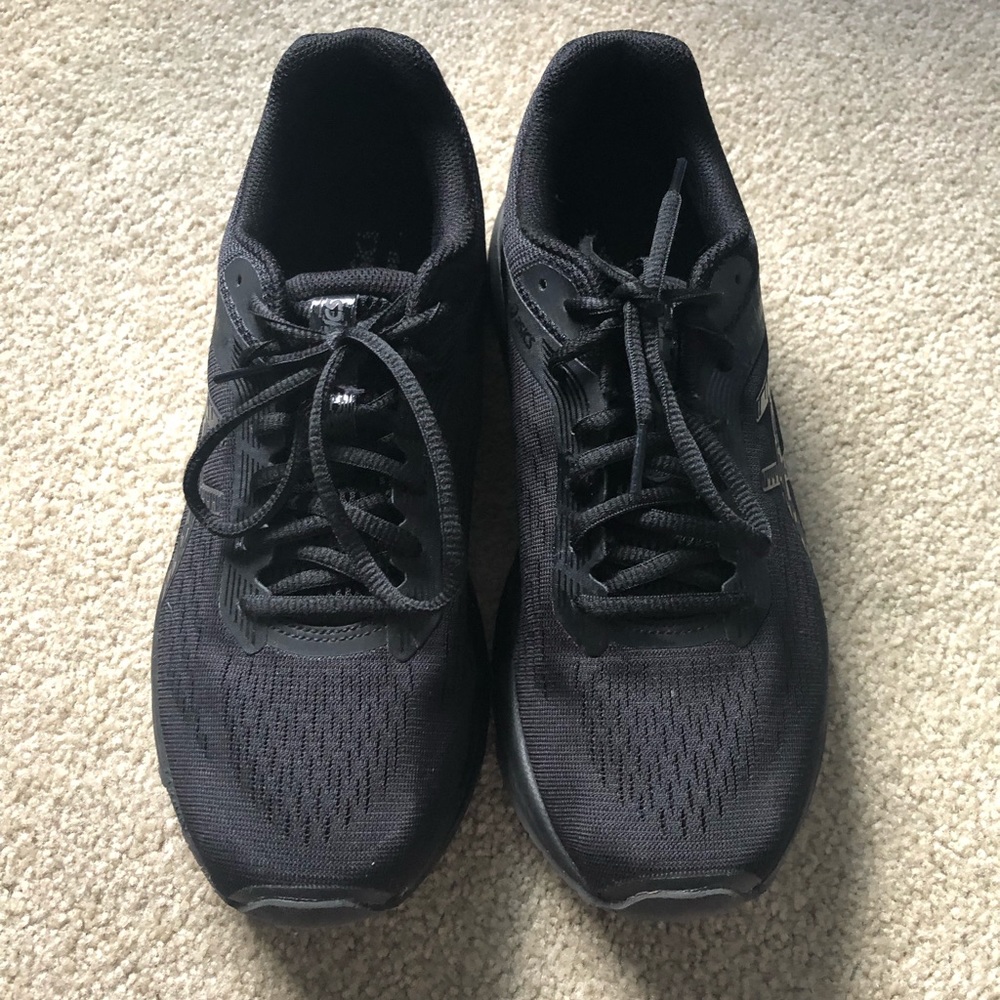 ASICS GT 1000 - Picture 4 of 5